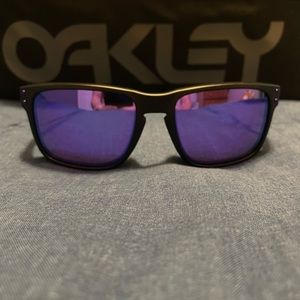 Oakley Holbrook Prizm Violet